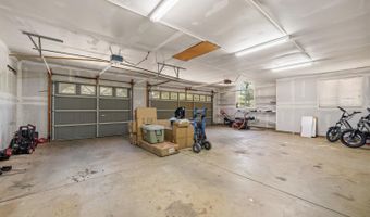 15947 Butterfield Ln, Anderson, CA 96007