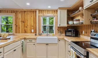 60 Eagle Dr, Barrington, NH 03825