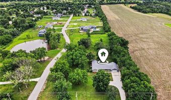 16985 Evans Rd, Basehor, KS 66007
