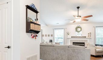 642 Port Dr, Avon, IN 46123