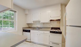 5813 FIFER Dr, Alexandria, VA 22303