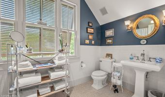 110 Coosaw Club Dr, Beaufort, SC 29907