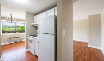126 Triangle St APT B33, Danbury, CT 06810