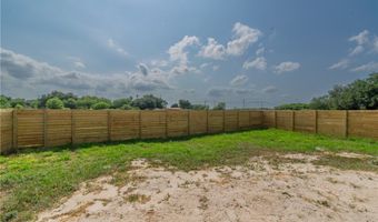 1055 N King St, Alice, TX 78332