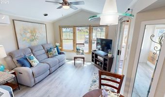 15577 HIGHWAY 101 F2, Brookings, OR 97415