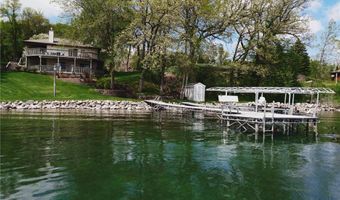 11621 Maple Springs Dr SE, Alexandria, MN 56308