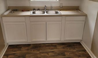 202 Fisher St, Batesville, MS 38606