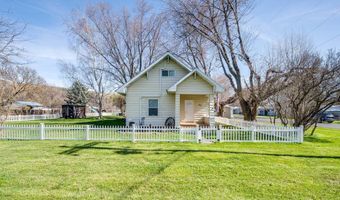 402 W Front St, Albion, WA 99102