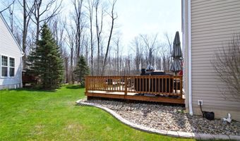 10411 Redbud Dr, Aurora, OH 44202