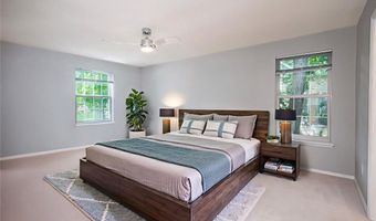 742 Arbor Ridge Ct, Ballwin, MO 63021