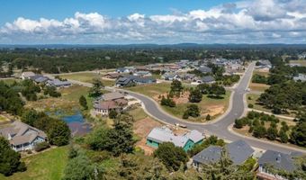 2754 LINCOLN Ave 1, Bandon, OR 97411