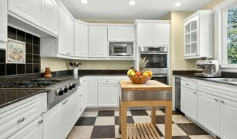 496 Beach St, Ashland, OR 97520