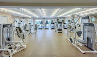 19900 E Country Club Dr 212, Aventura, FL 33180