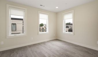 10374 JACOBSEN St, Bethesda, MD 20817