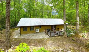 2052 Granny Squirrel Dr, Andrews, NC 28901