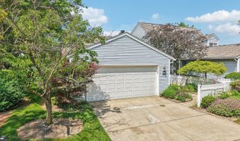 838 Lynnhaven Ln, Akron, OH 44313