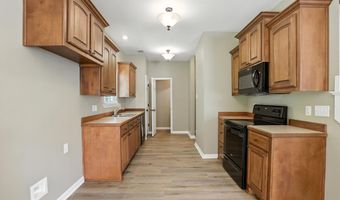 419 Sharon Oaks Ct, Benton, AR 72019