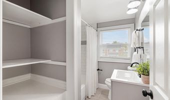 643 BRISBANE Rd, Baltimore, MD 21229