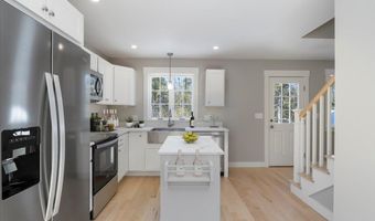 4 Cortland Pl, Standish, ME 04084
