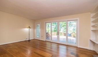 1901 ACORN Ln, Abington, PA 19001