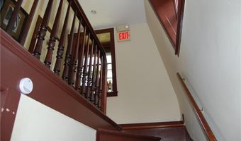 7 Nichols Ln 5, Hopkinton, RI 02832