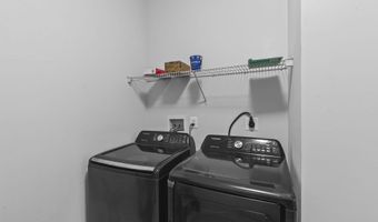 2004 GOLDEN MORNING Dr 30, Bowie, MD 20721