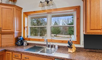 8840 SPRING LAKE Rd, Amherst, WI 54406