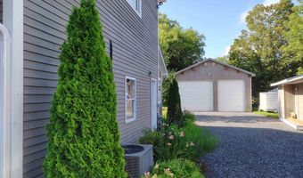 11 Bracket Cir, Charlestown, NH 03603