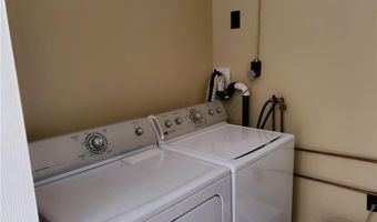 95 Mohawk St, Coventry, RI 02816