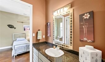 100 Dolphin Ct, Aransas Pass, TX 78336