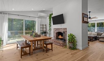 33 Slavin Path, Glocester, RI 02814