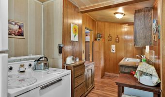498 Lakeview Rd, Bayview, ID 83803