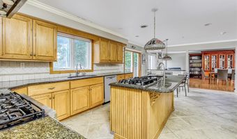 14 S Post Ln, Airmont, NY 10952