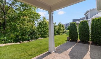 23 MIDDLEBERRY Ln, East Greenwich, RI 02818