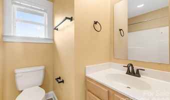 2 Cottage Cove Ln, Asheville, NC 28803