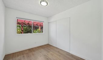 2050 Oak Hill Dr, Escondido, CA 92027