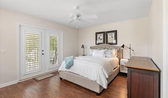 321 5TH St, Atlantic Beach, FL 32233