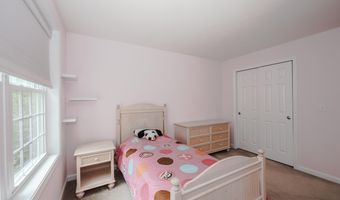 61 Grapevine Rd, Bedford, NH 03110