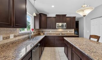 688 Stoney Creek Ln, Ballwin, MO 63021