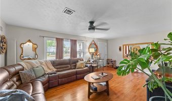704 NW A St, Bentonville, AR 72712