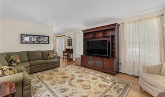 15 Secluded Dr, Narragansett, RI 02882
