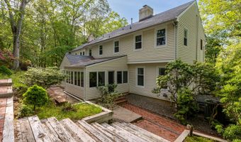 160 Pelican Rd, Middletown, NJ 07748