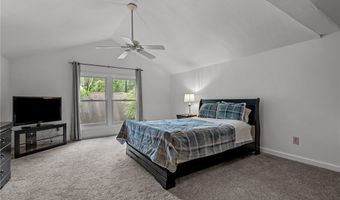 802 N Poplar St, Aberdeen, NC 28315