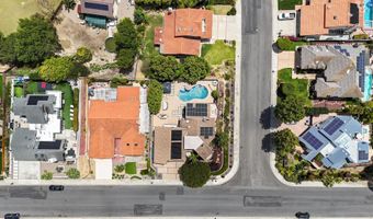 2709 Unicornio St, Carlsbad, CA 92009