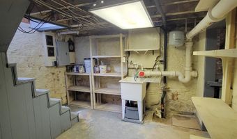 951 Gage St, Bennington, VT 05201