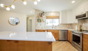 13 Dunedin Dr, Bella Vista, AR 72715