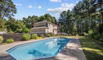 2 Scenic Ridge Ct, Coventry, RI 02816