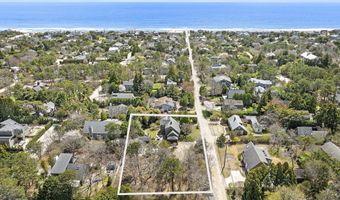 25 Gardiner Dr, Amagansett, NY 11930