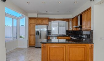 981 S Dylan Way, Anaheim, CA 92808