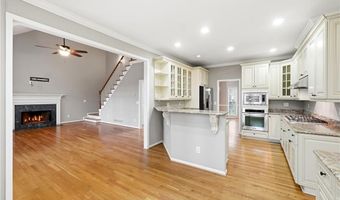 5145 Harbour Ridge Dr, Alpharetta, GA 30005